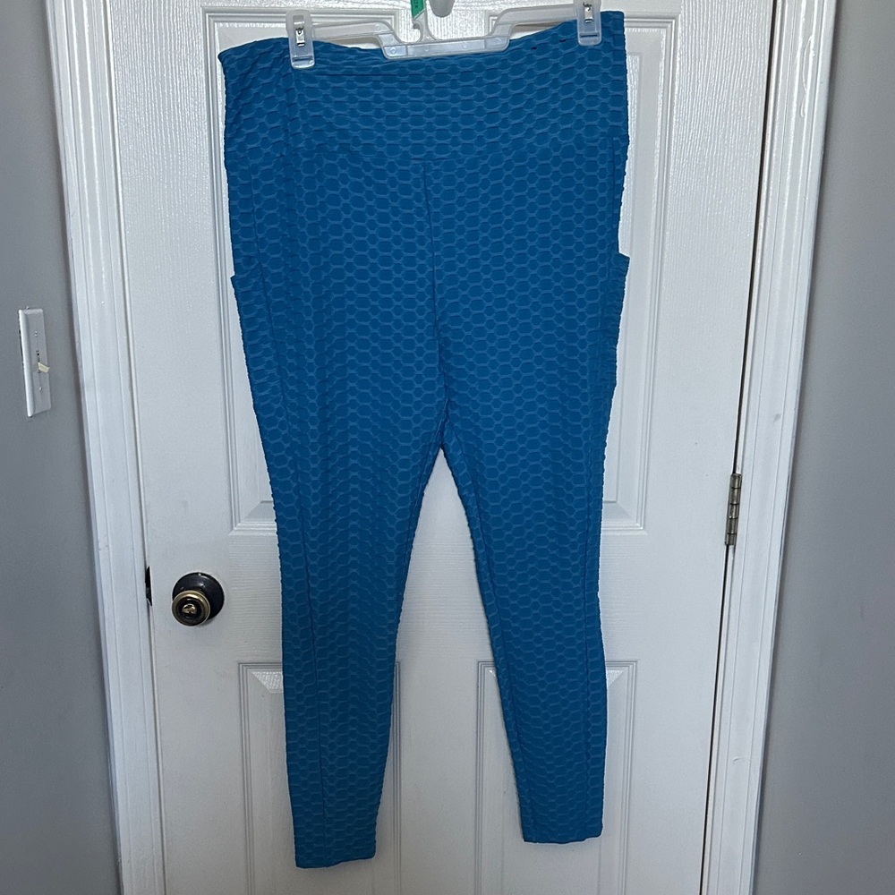 Blue Textured Leggings